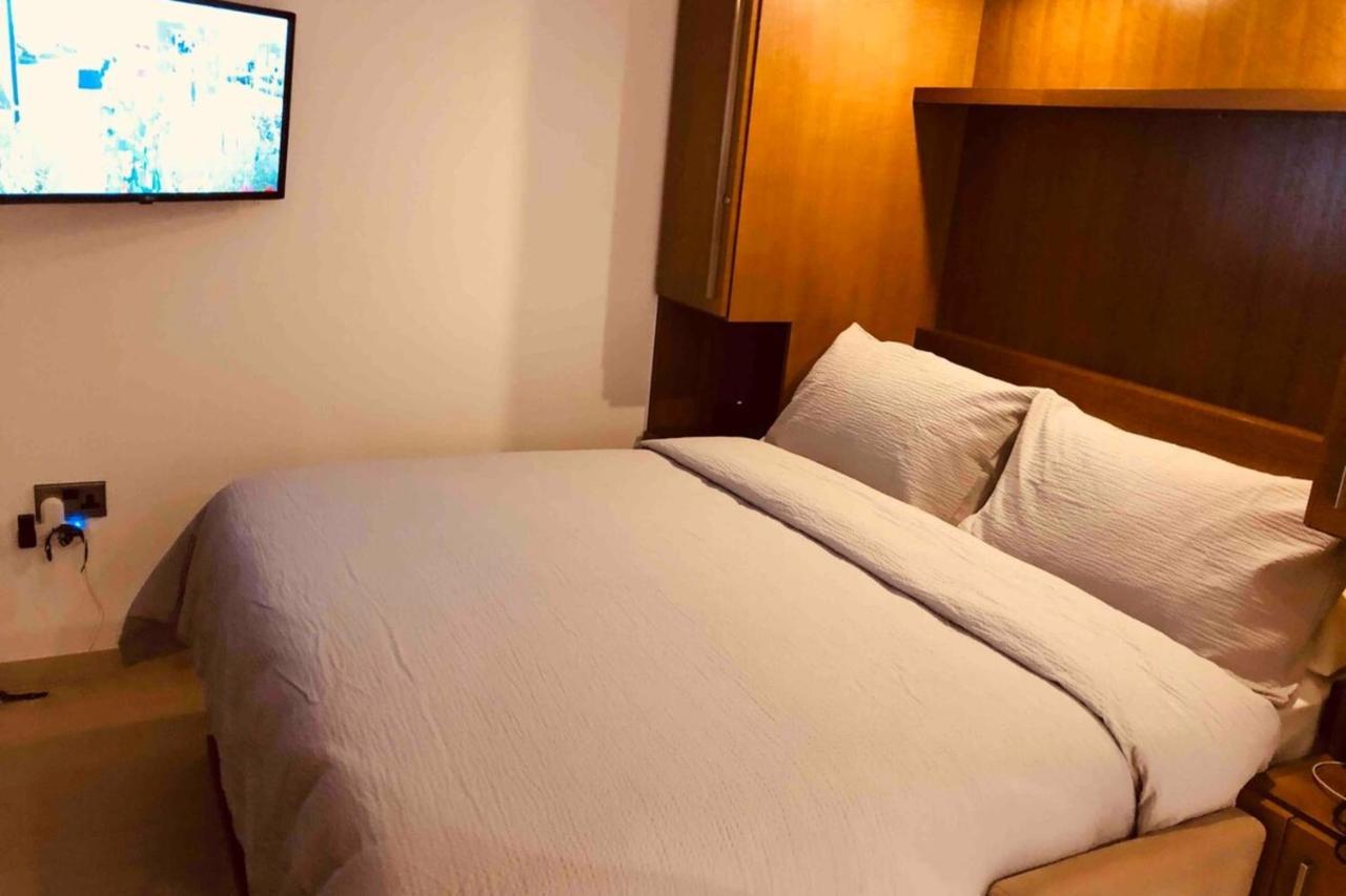 Westone Suite710-Hosted By Sweetstay Gibraltar Zewnętrze zdjęcie
